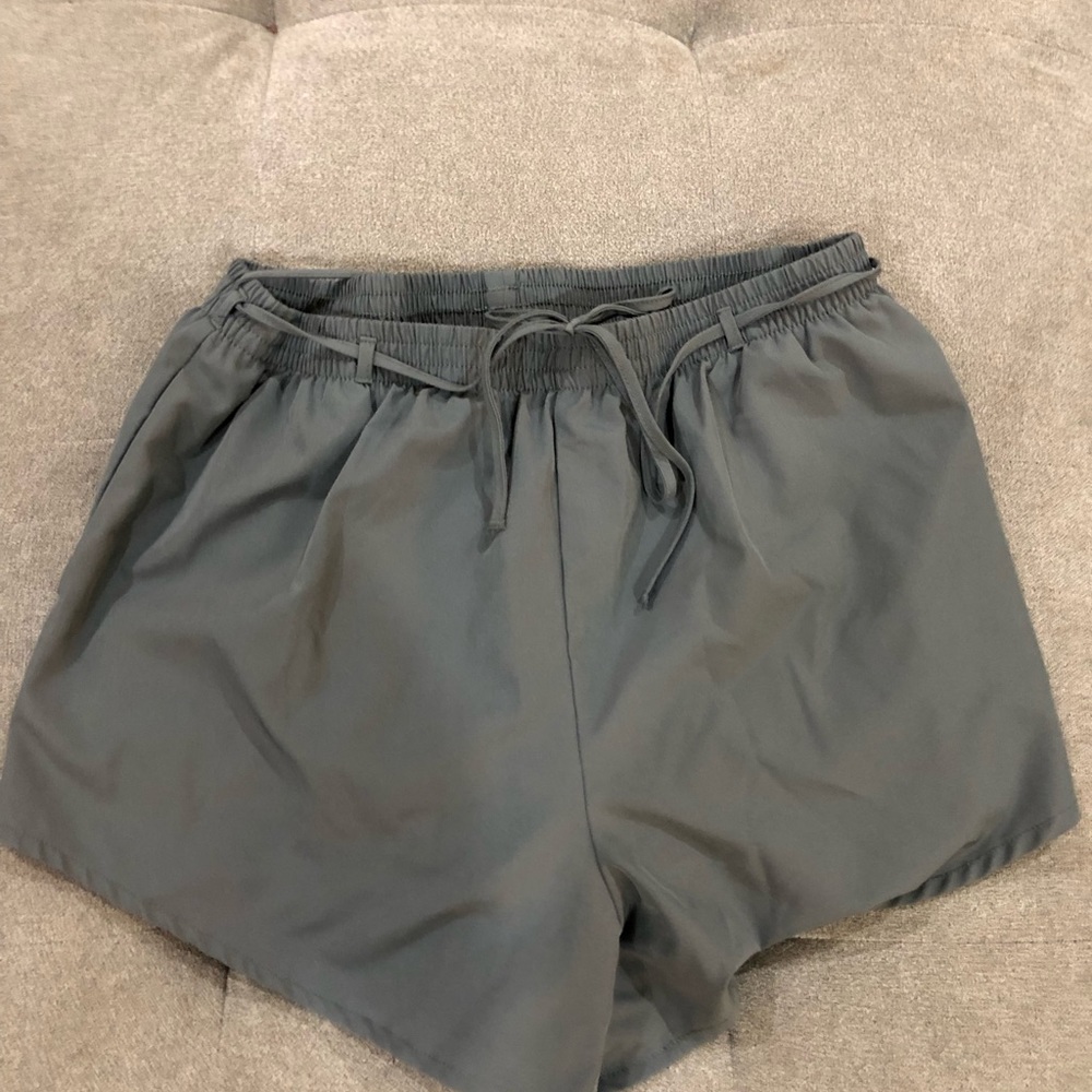 Excellent condition gray shorts.